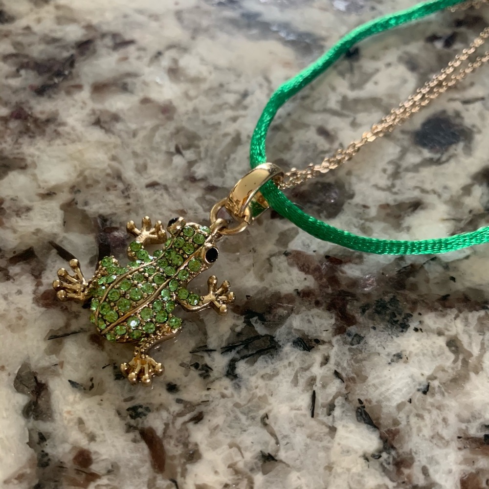 BETSEY JOHNSON rhinestone frog necklace